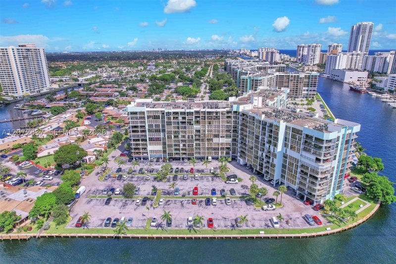 Comprar apartamento no 200 Leslie 818