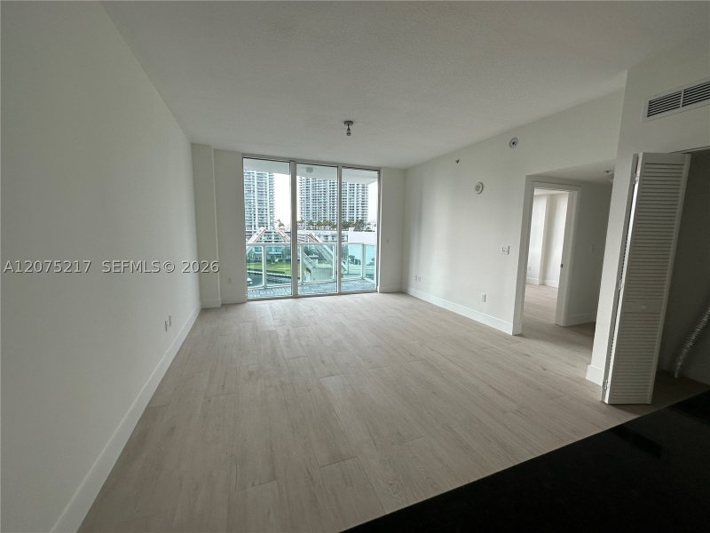 Property photo # 12