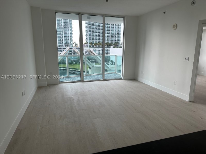 Property photo # 10
