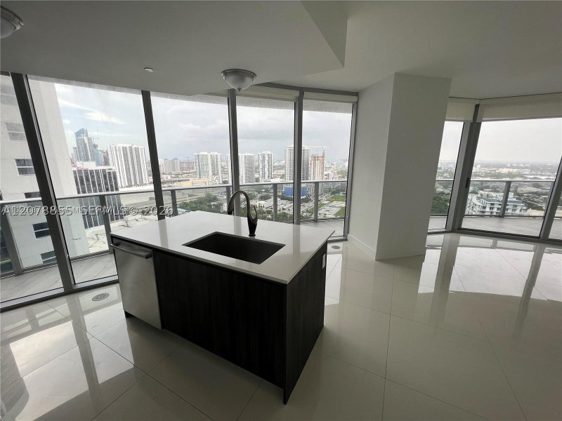 Condo for sale at Aria on The Bay 3100