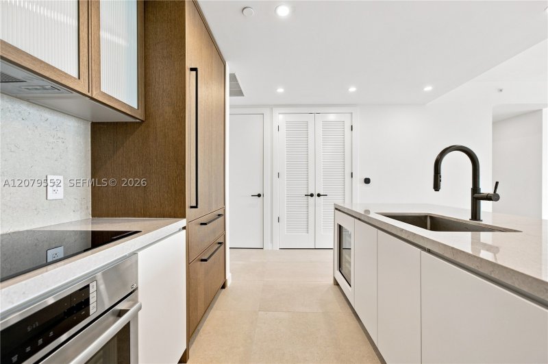 Apartment for rent at 2200 Brickell 413