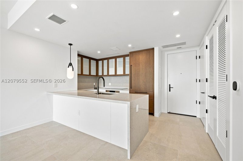 Apartment for rent at 2200 Brickell 413