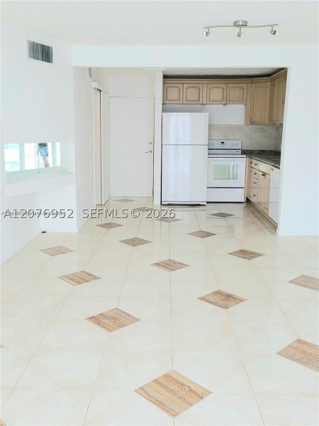 Apartment for rent at Bayview Terrace 1006