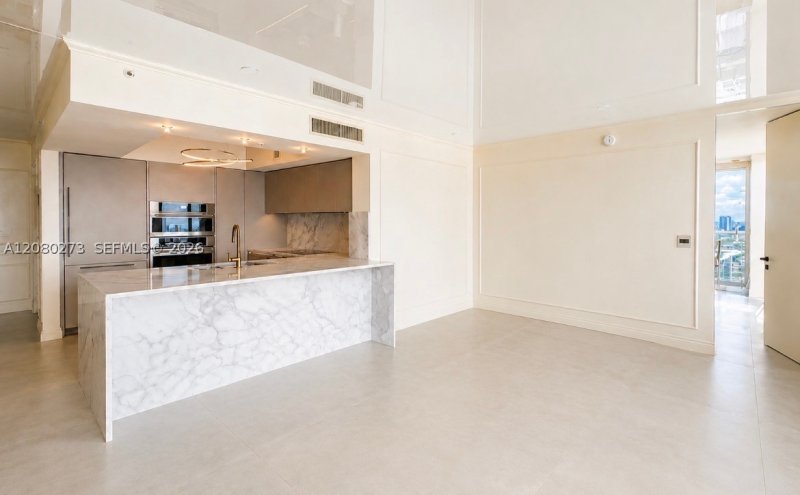 Alquiler de apartamento en La Perla 2907