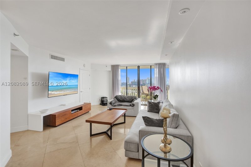 Aluguel de apartamento no 1000 Williams Island 1403