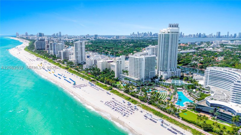 Condo for sale at Fontainebleau III 905