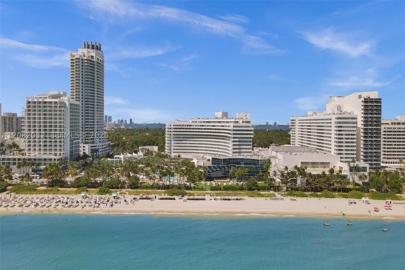 Condo for sale at Fontainebleau III 905