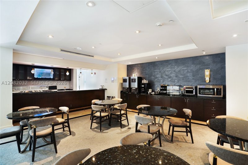 Condo for sale at Fontainebleau III 905