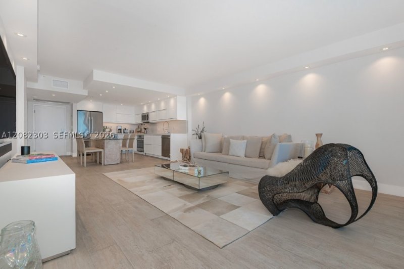 Alquiler de apartamento en Roney Palace 738