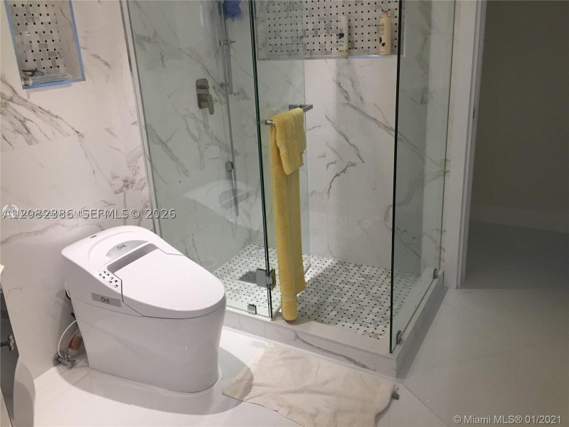Condo for sale at Oceania 3 538