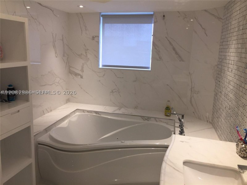 Condo for sale at Oceania 3 538