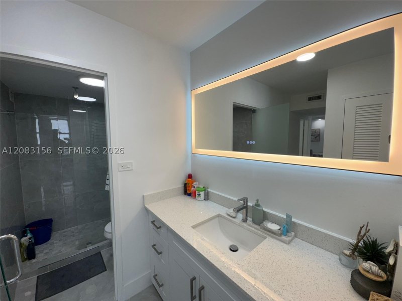 Alquiler de apartamento en Four Winds Condo 504