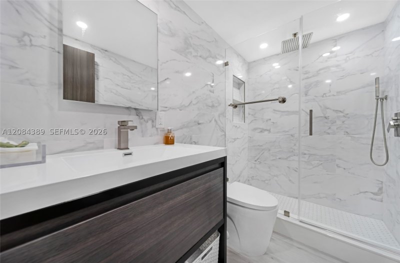 Alquiler de apartamento en Galt Towers 1J