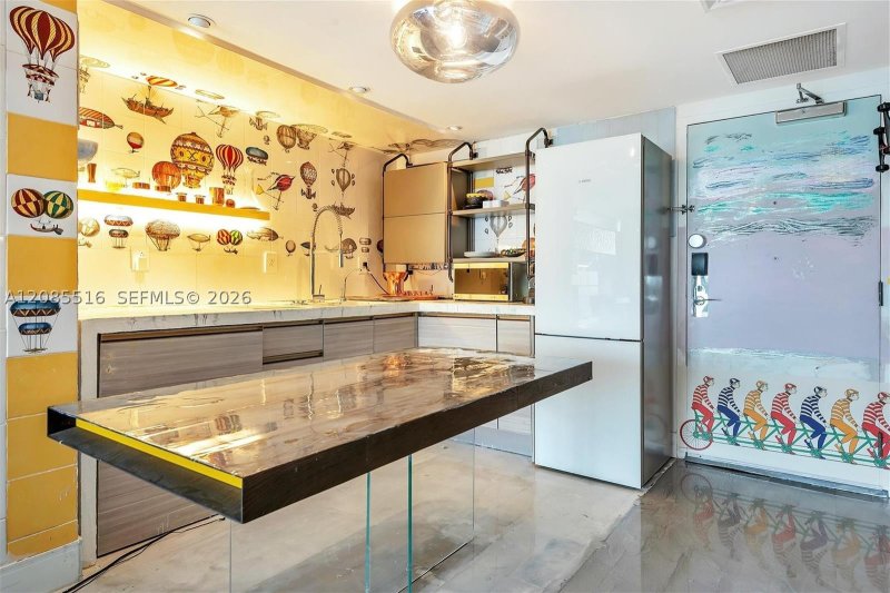 Comprar apartamento en Mondrian 1020