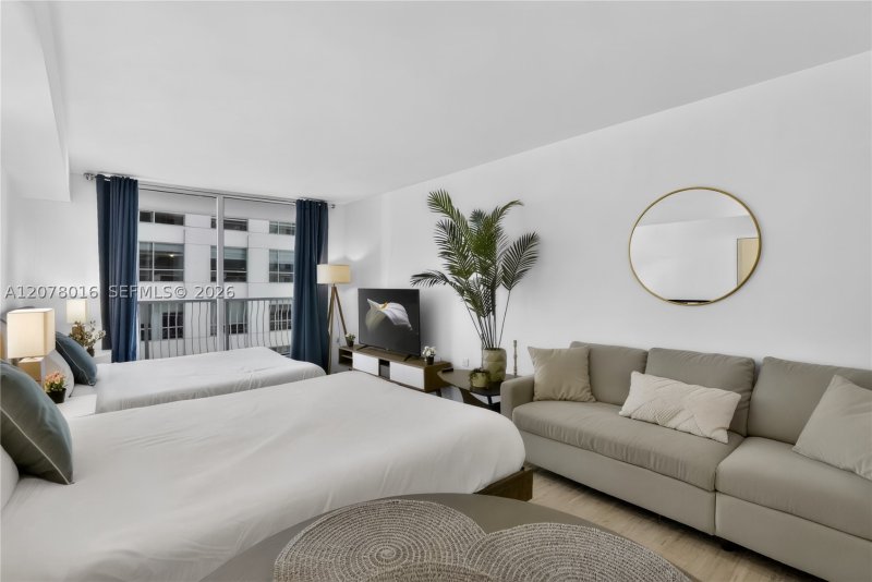 Condo for sale at The Club At Brickell Bay 2510