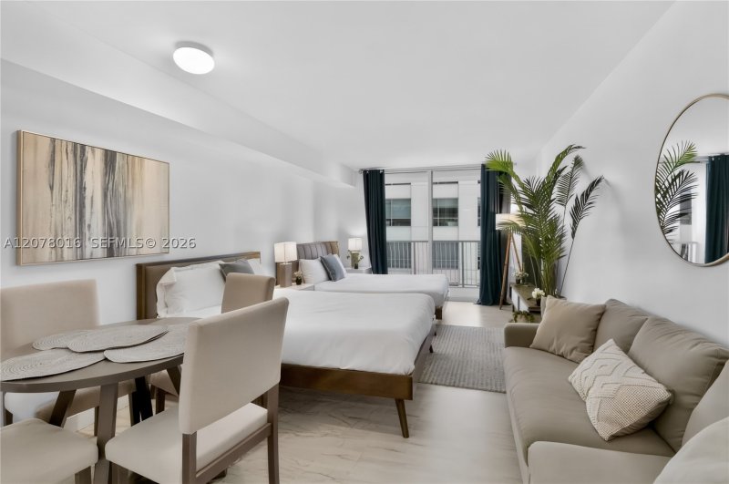 Condo for sale at The Club At Brickell Bay 2510