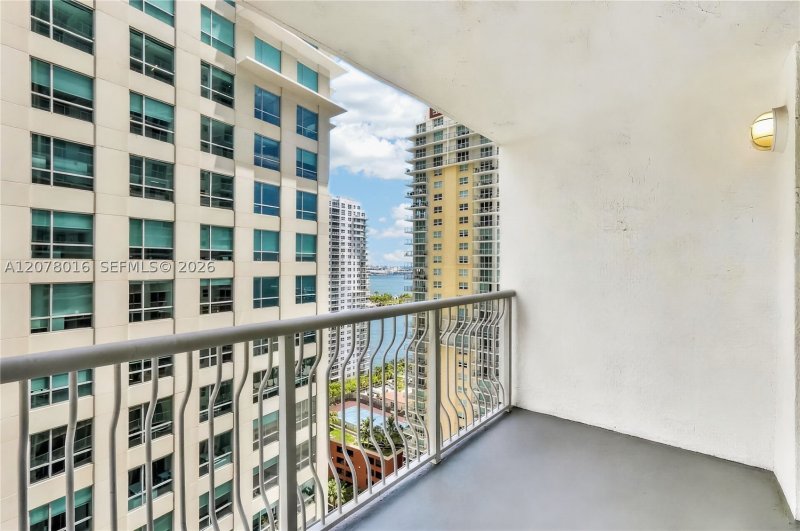 Condo for sale at The Club At Brickell Bay 2510