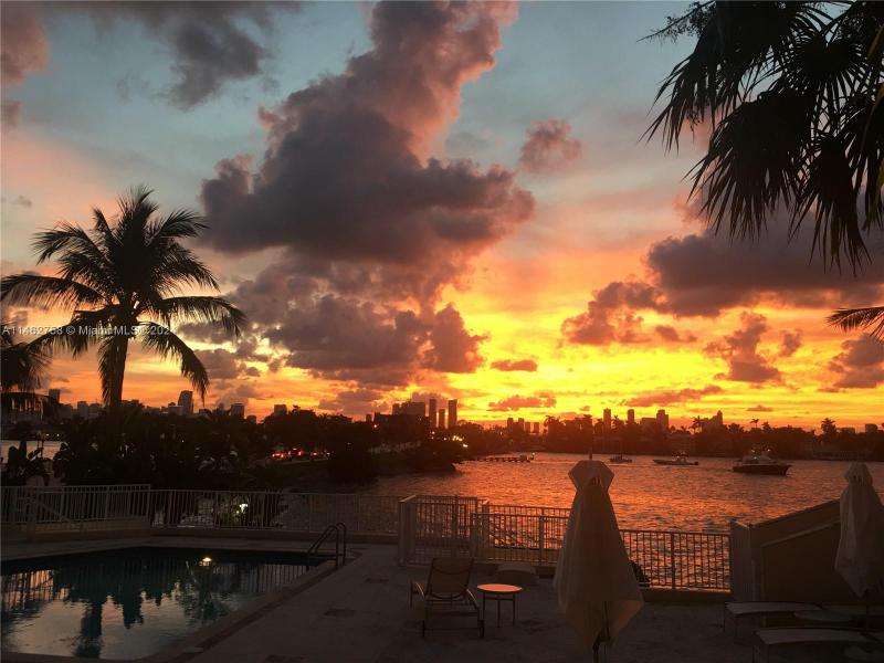 Condo for sale at The Vistas 209