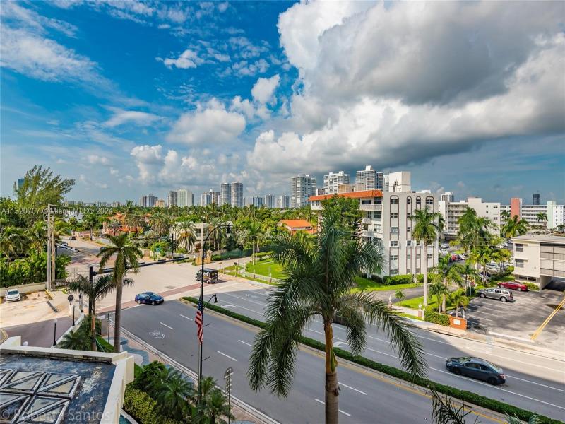 Condo for sale at Parker Dorado 422