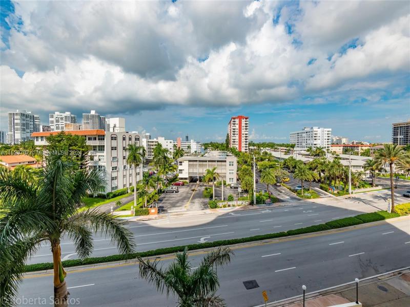 Condo for sale at Parker Dorado 422