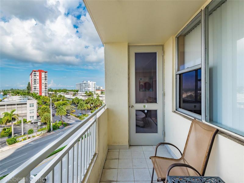 Condo for sale at Parker Dorado 422