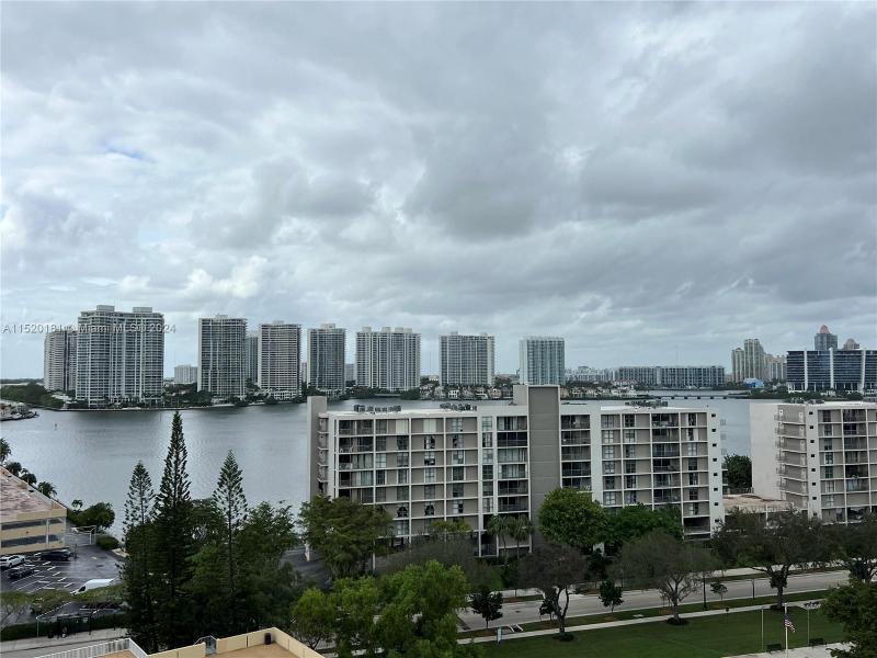 Comprar apartamento en Winston Towers