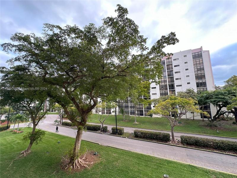 Condo for sale at Plaza of the Americas 320-4