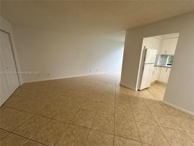 Condo for sale at Plaza of the Americas 320-4