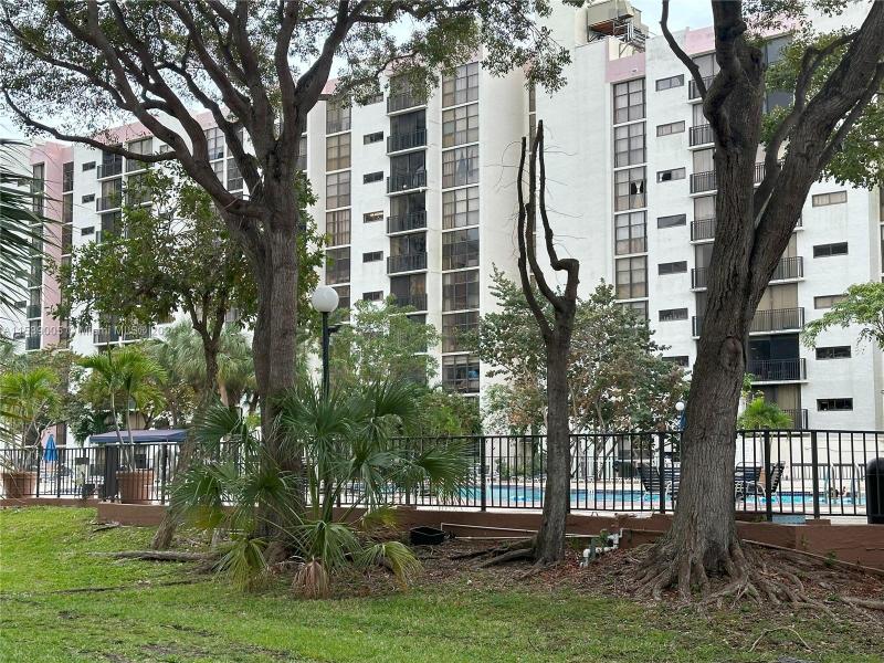 Condo for sale at Plaza of the Americas 320-4