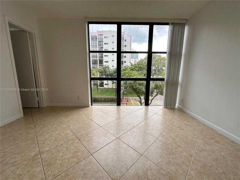 Condo for sale at Plaza of the Americas 320-4