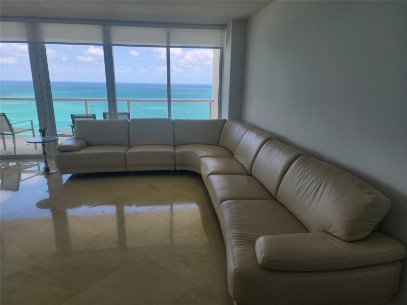 Apartment for rent at St Tropez Ocean 22-B