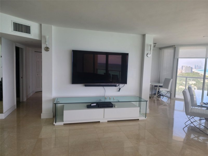 Apartment for rent at St Tropez Ocean 22-B