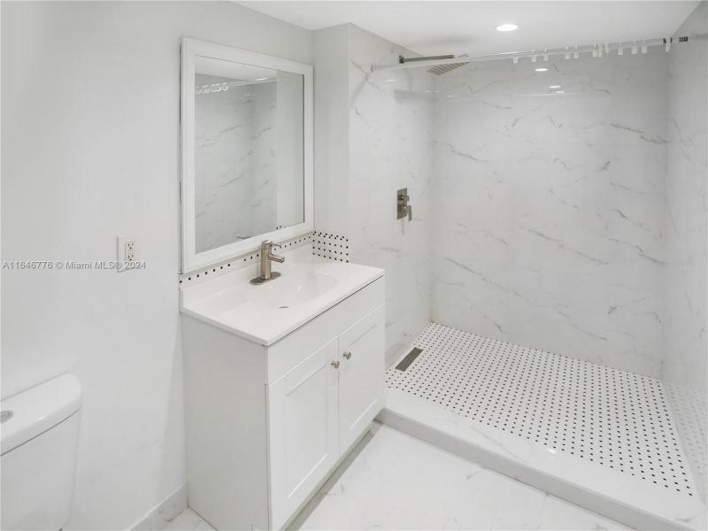Comprar apartamento en Aventi at Aventura 1305