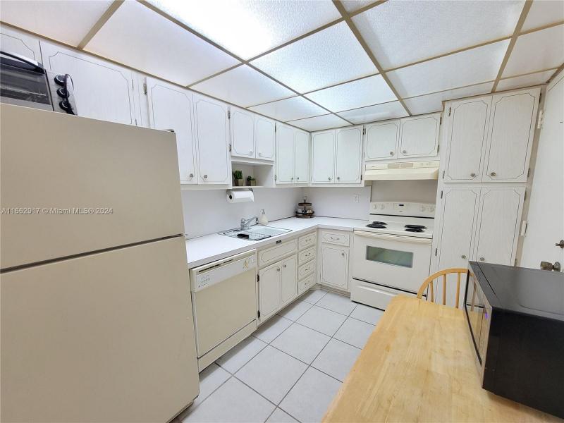 Condo for sale at The Hemispheres 2C
