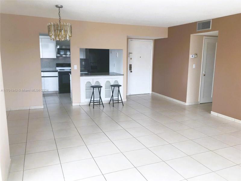 Condo for sale at Imperial Towers 401