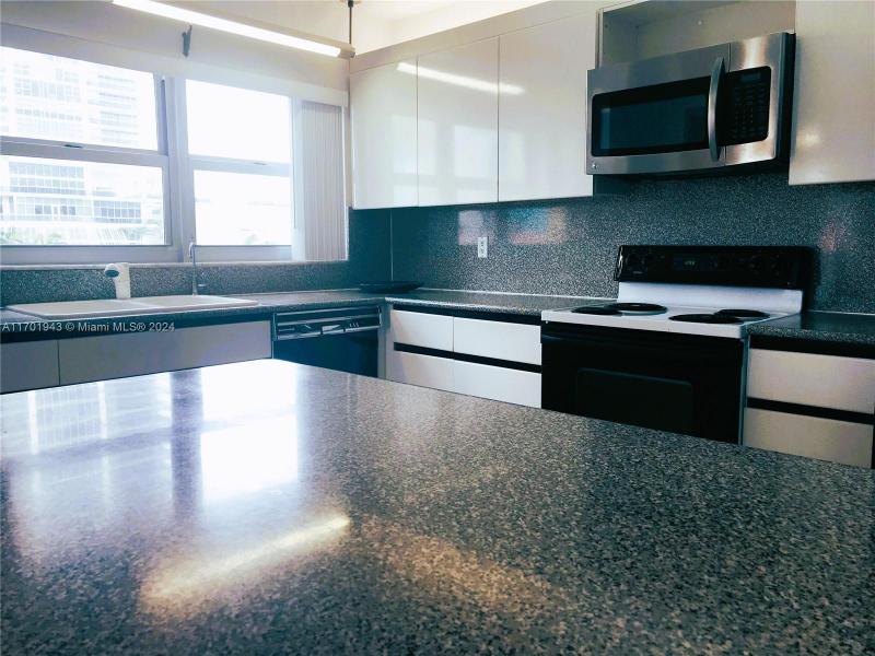 Condo for sale at Imperial Towers 401