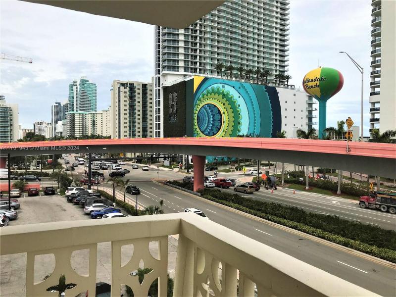 Condo for sale at Imperial Towers 401