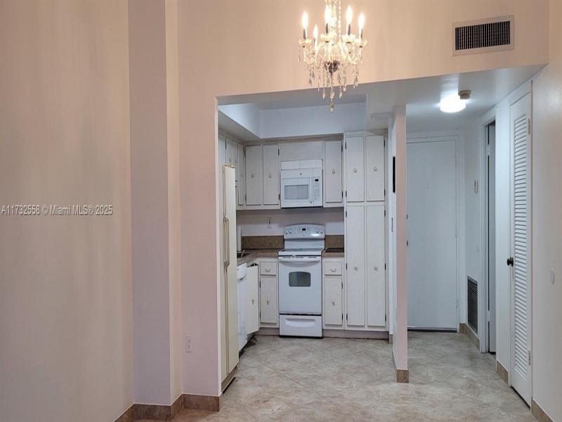 Comprar apartamento en Del Prado South Tower PH03