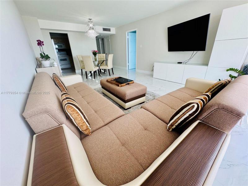 Comprar apartamento en Del Prado South Tower 1503