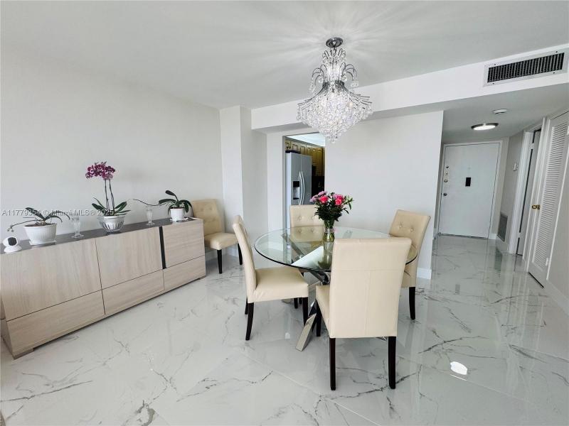 Comprar apartamento en Del Prado South Tower 1503