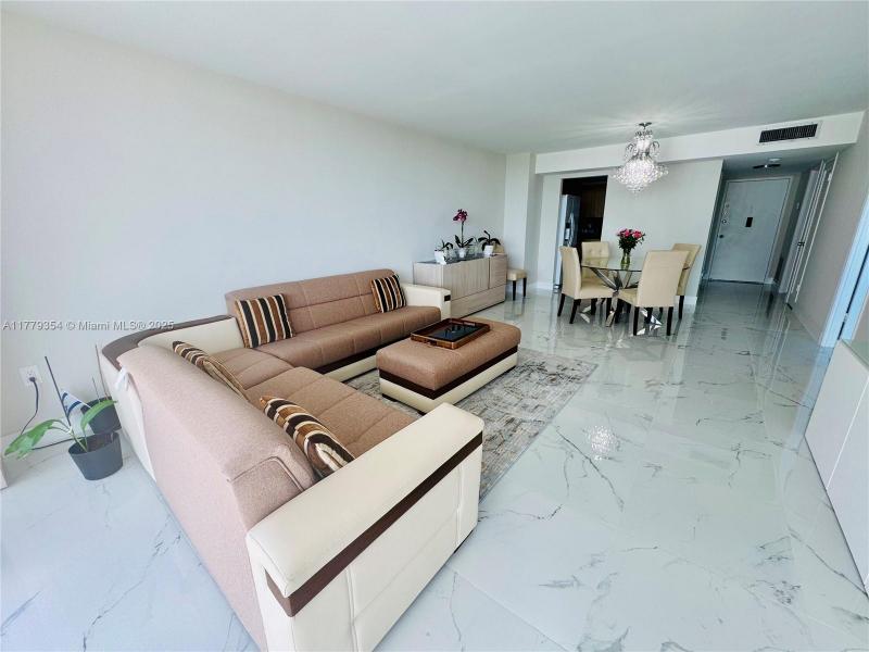 Comprar apartamento en Del Prado South Tower 1503