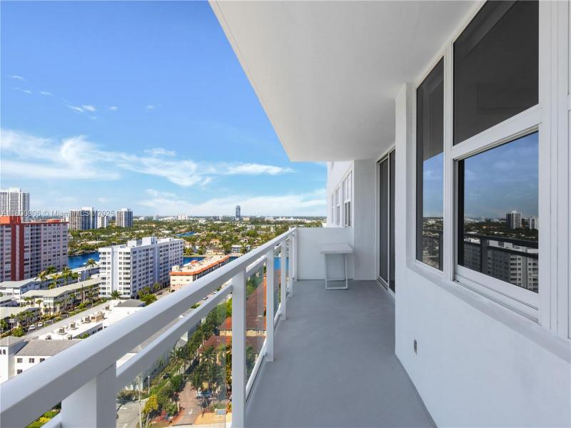 Condo for sale at Parker Plaza Estates 1708