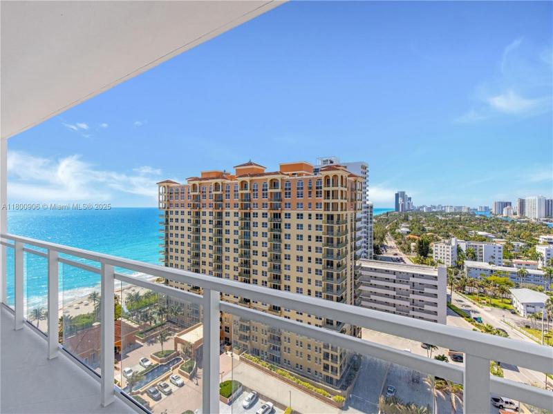 Condo for sale at Parker Plaza Estates 1708