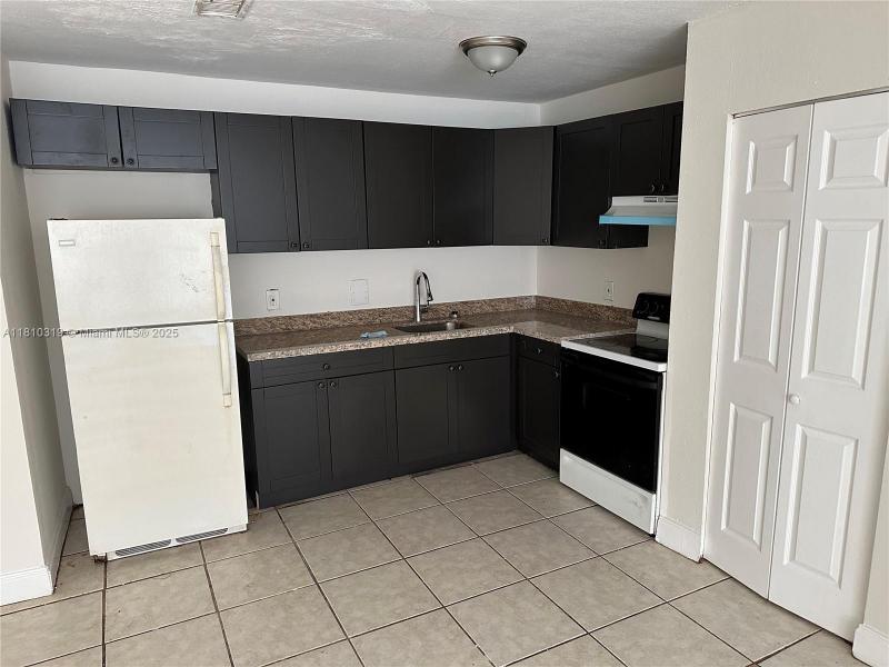 Property photo # 0