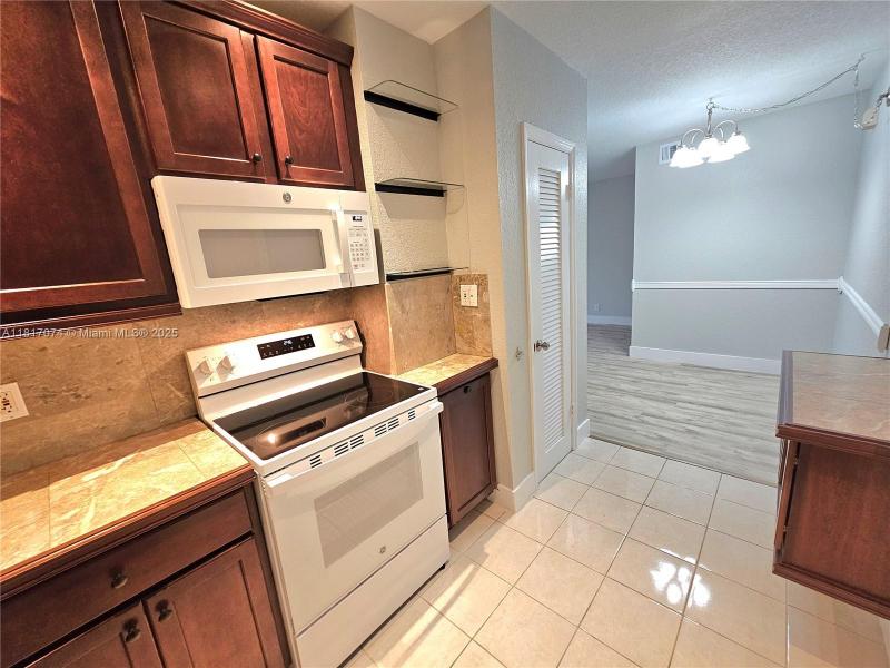 Property photo # 9