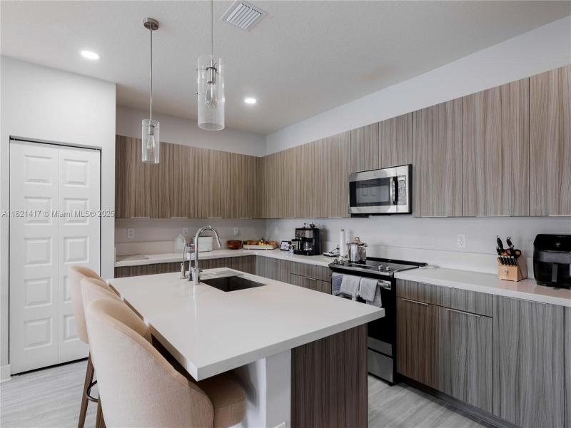 Property photo # 8