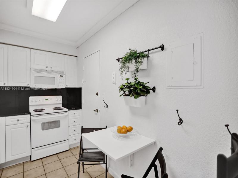 Property photo # 8