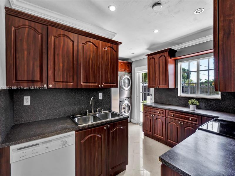 Property photo # 8