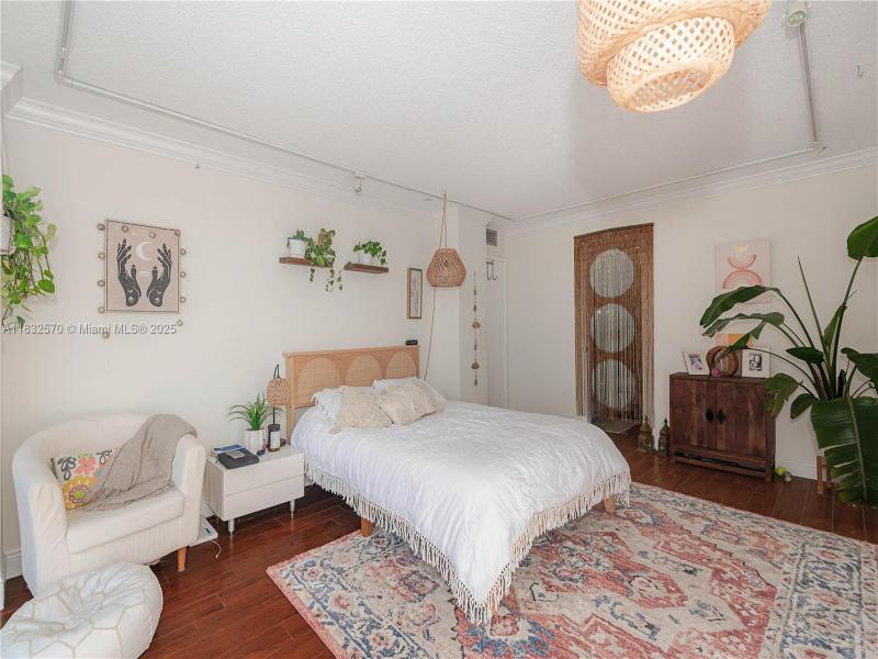 Property photo # 4