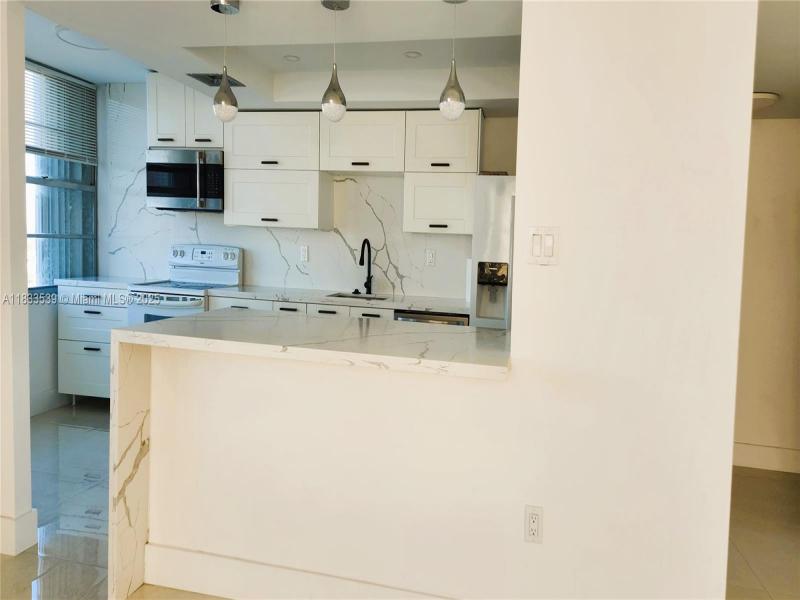 Condo for sale at Del Prado South Tower 1705